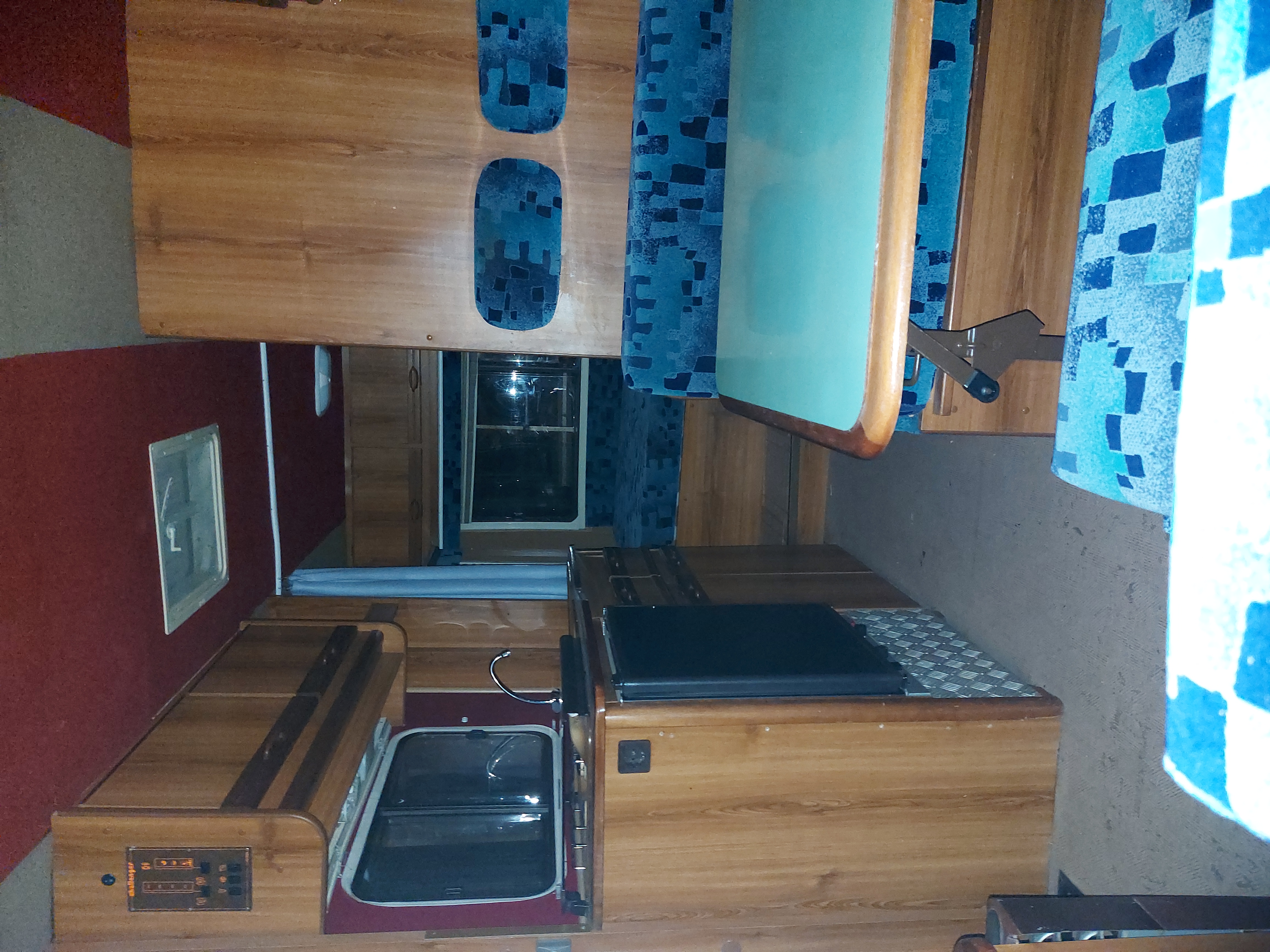 Lakókocsi belső tere